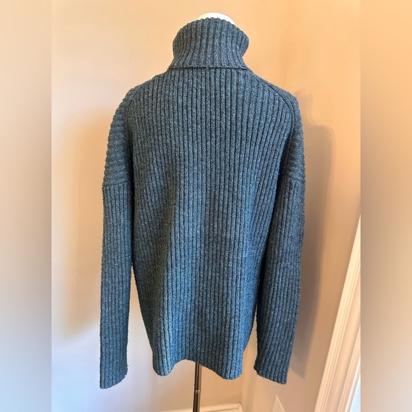 Oak + Fort Cut Out Turtleneck Sweater Off the Shoulder - Picture 4 of 7